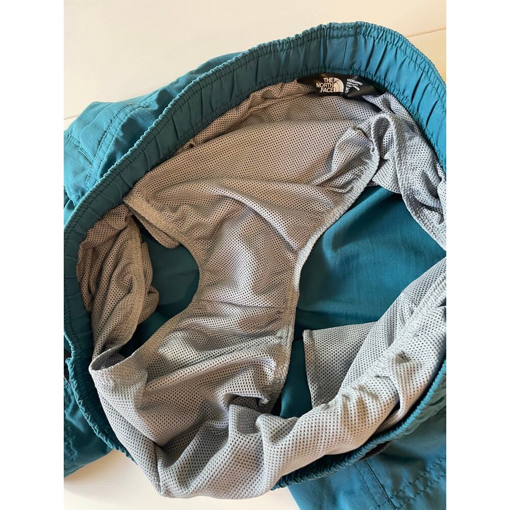 The North Face Class V Belted Shorts 8" Sz M Teal Pockets Swim Hiking Outdoors - Picture 8 of 12